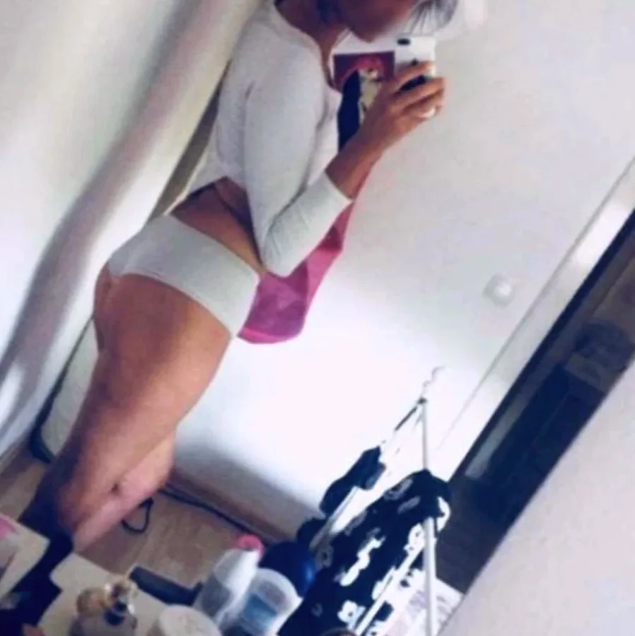Lejla, 31