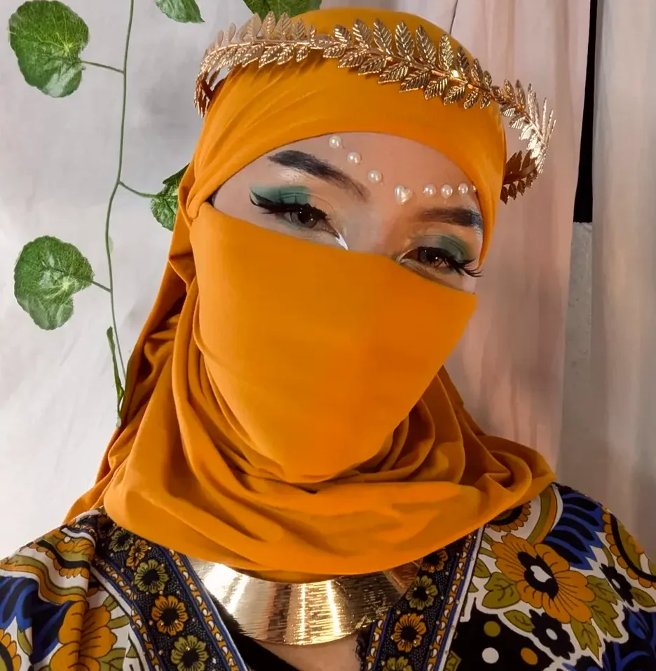 Louise, 28